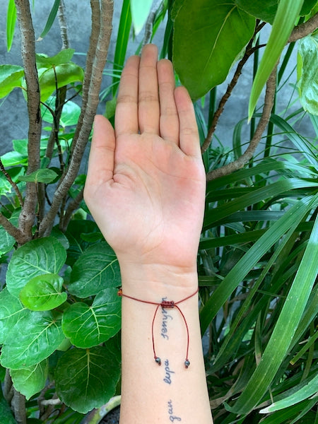 Regenerating String Bracelet