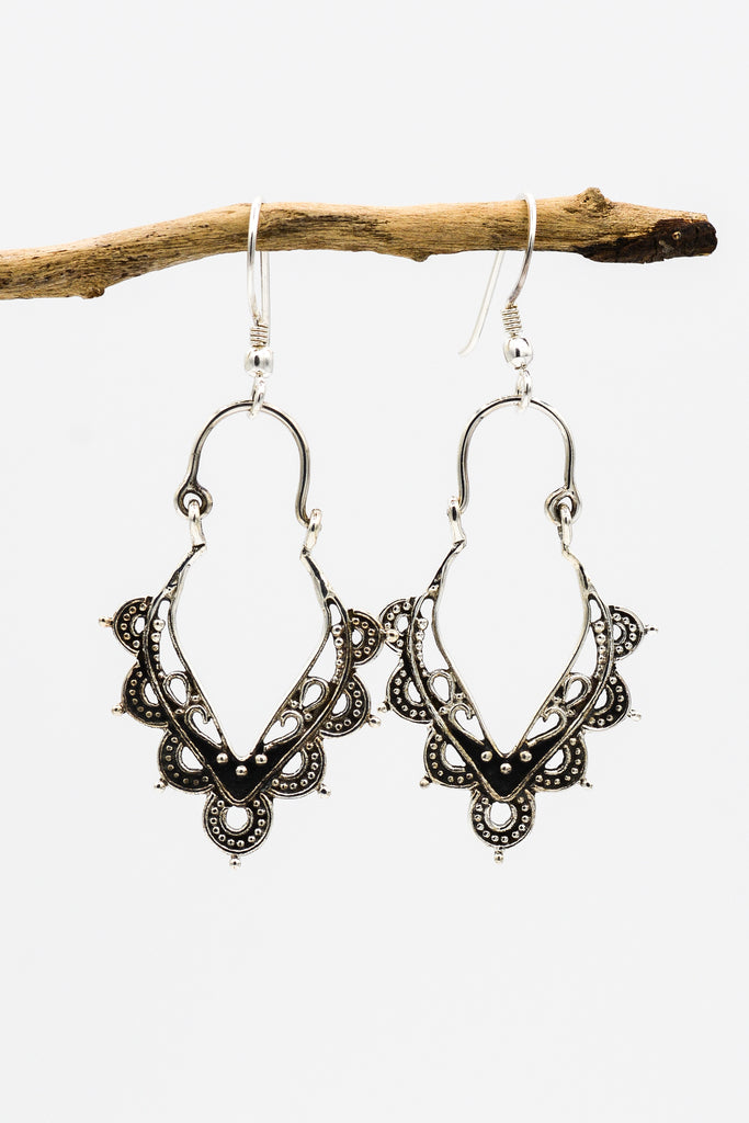 Sundar earrings