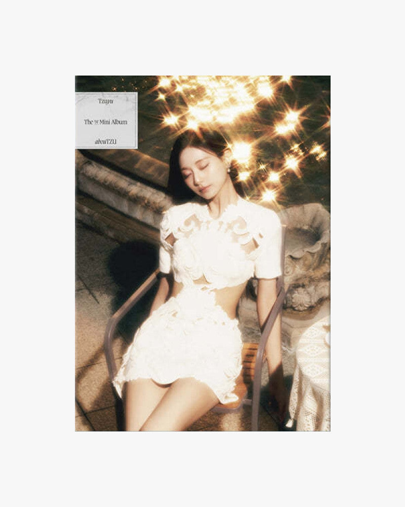 TZUYU (TWICE) - 1ST MINI ALBUM [abouTZU] (2 Versions)